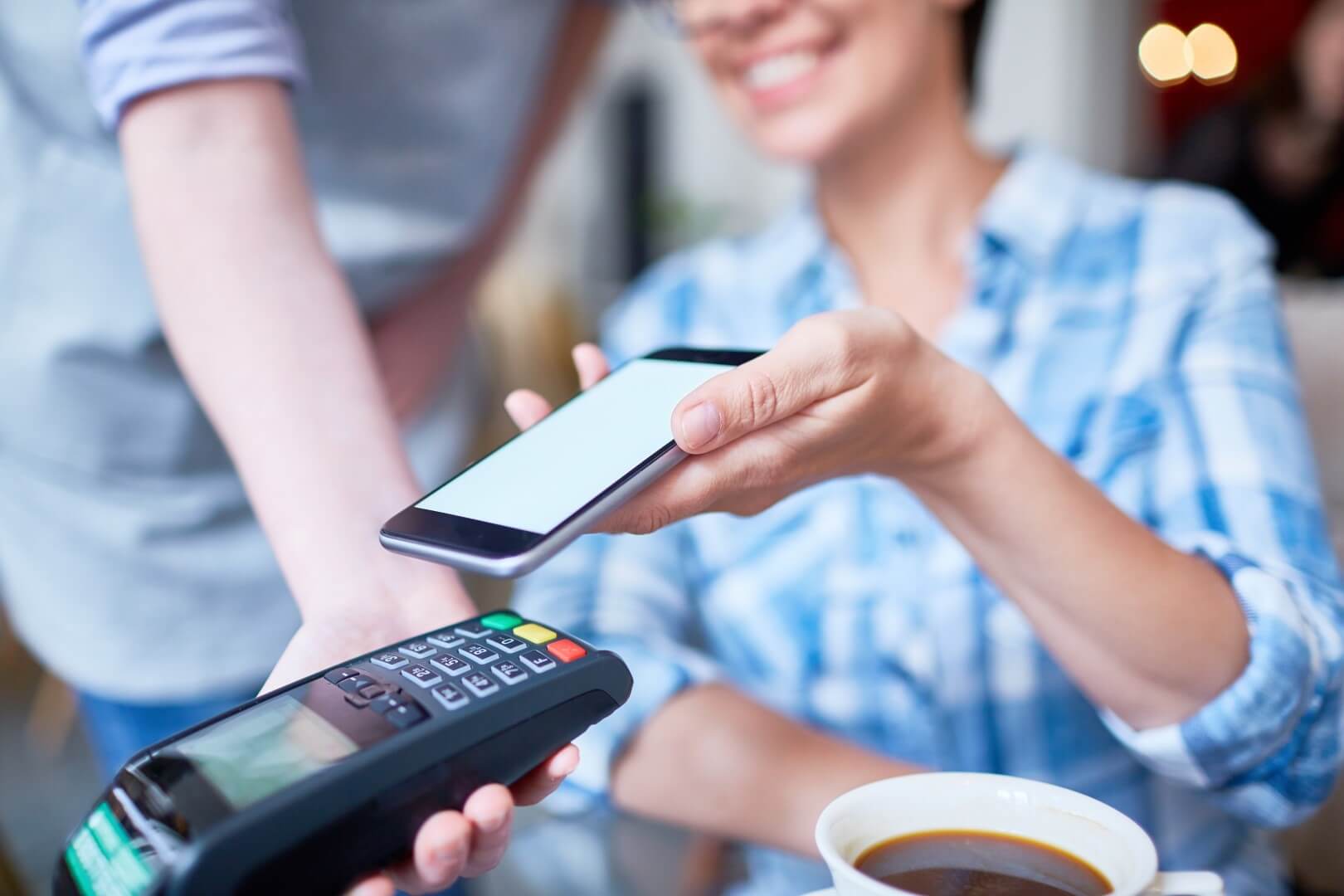 Как платить телефоном как картой с Apple Pay и Google Pay
