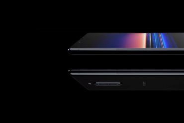 Первый смартфон Sony с гибким экраном
