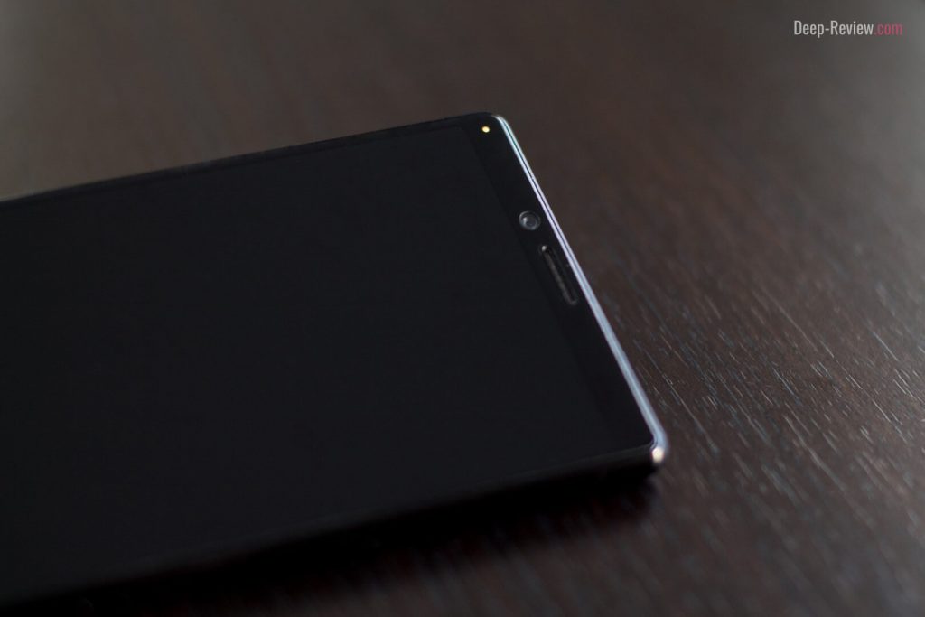 Sony Xperia 1 вид спереди