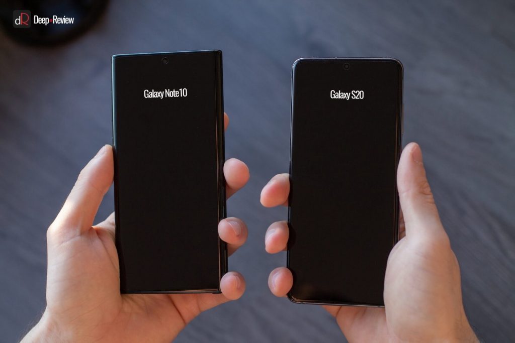 Galaxy S20 и Galaxy Note10 в руке